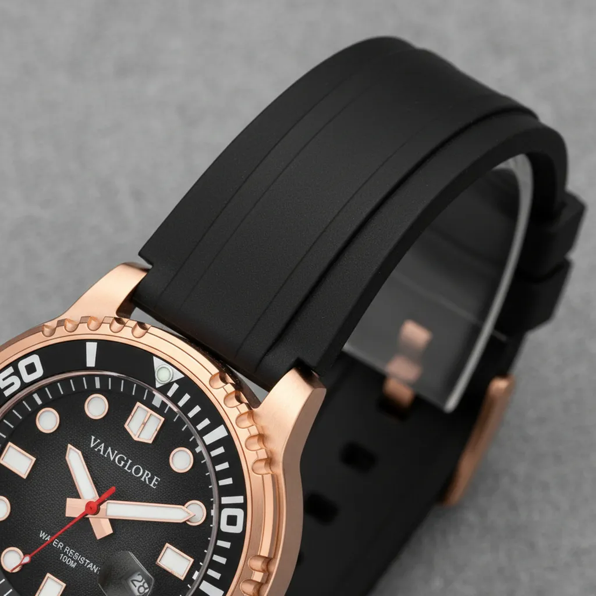 Relógio masculino Vanglore Pro Diver rose gold com fundo preto 44mm, pulseira preta, detalhe do mostrador e da coroa