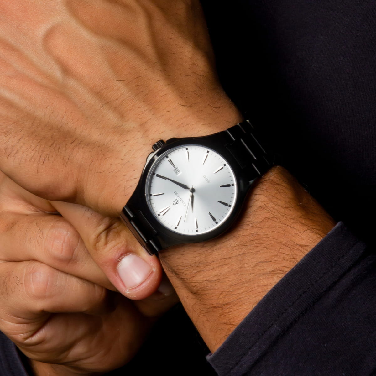 Relógio masculino Vanglore Upclassic preto com visor branco, 40mm, metal e aço inox, no pulso