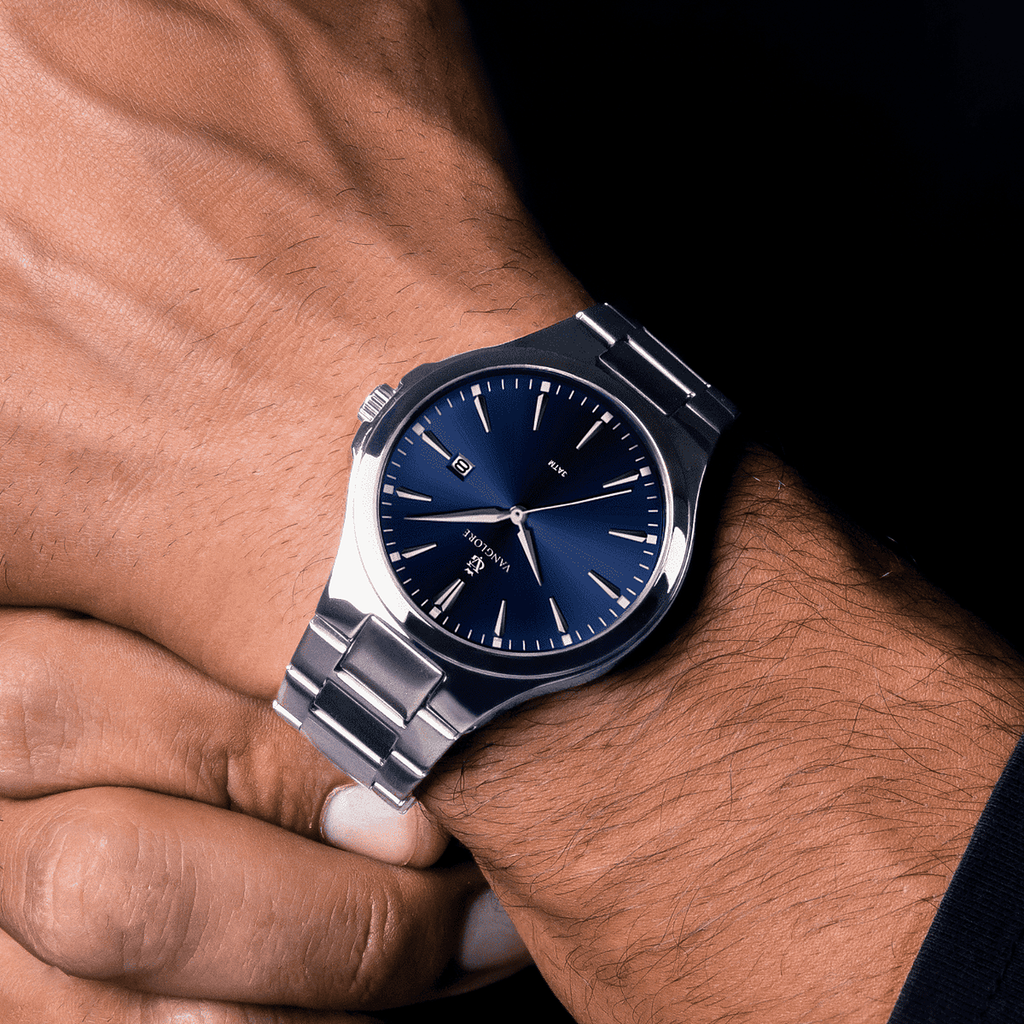 Relógio masculino Vanglore Upclassic prata com visor azul, 40mm, metal e aço inox, no pulso