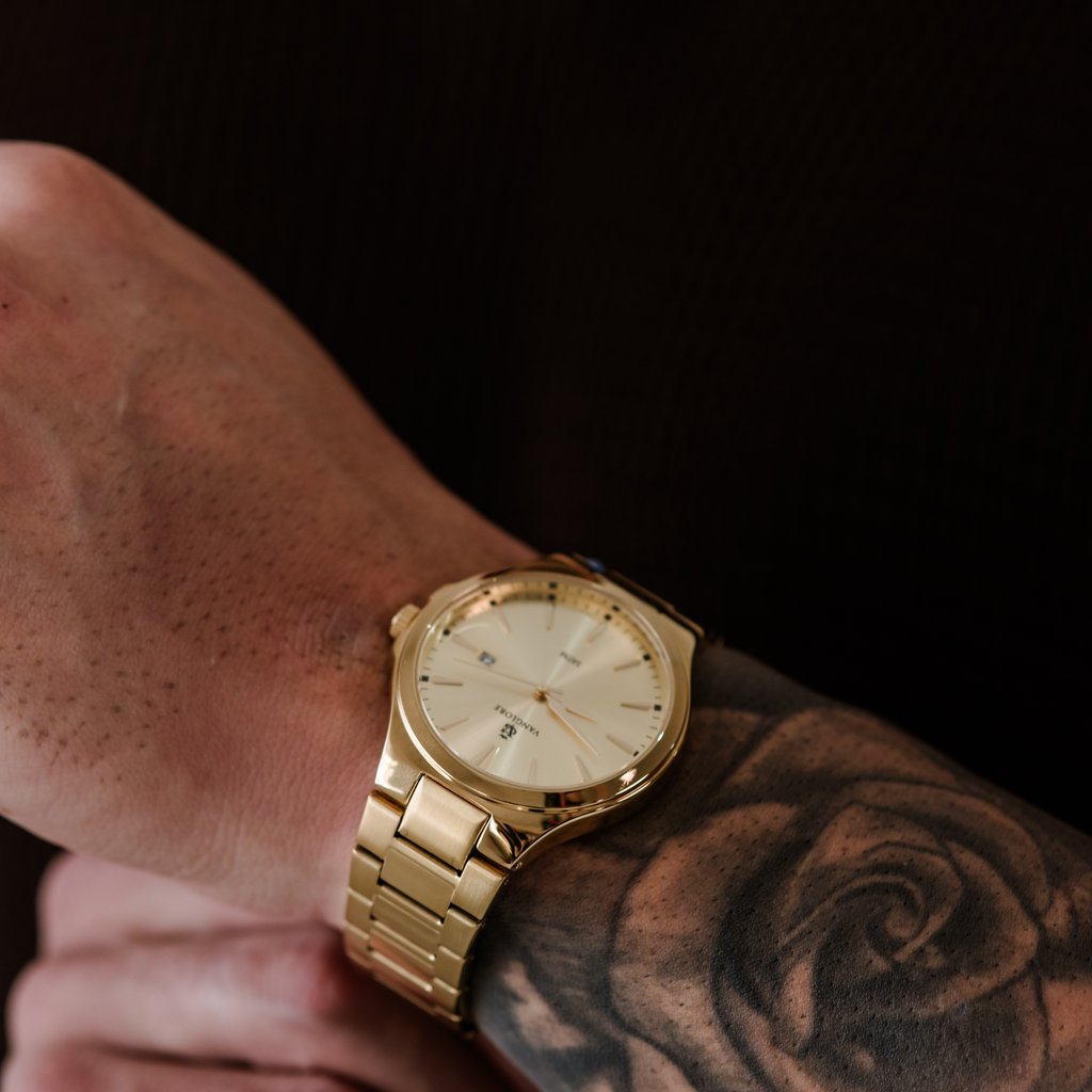 Relógio masculino Vanglore Upclassic dourado, 40mm, metal e aço inox, no pulso